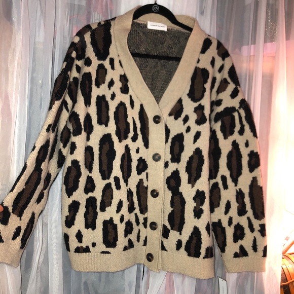 Goodnight Macaroon Aditi Leopard Cardigan - Picture 4 of 11